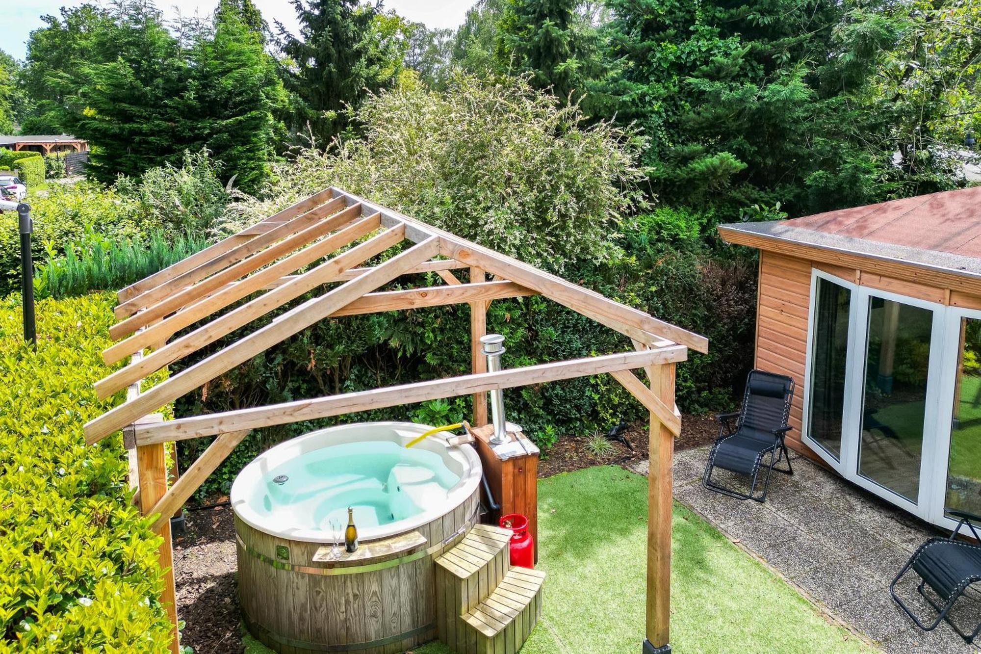 Great Stay - Nature - Outside Hottub En Sauna 부투이젠 외부 사진