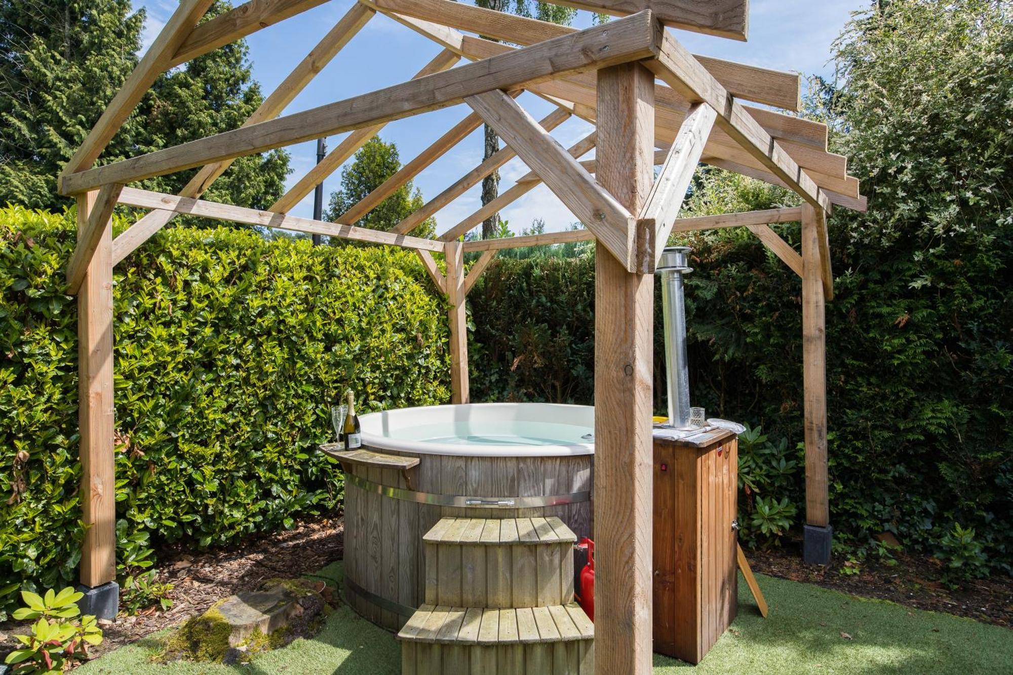 Great Stay - Nature - Outside Hottub En Sauna 부투이젠 외부 사진